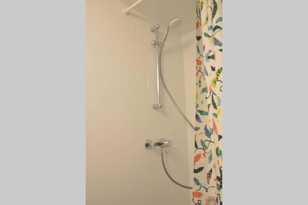 Nice Studio In Marolles Apartamento